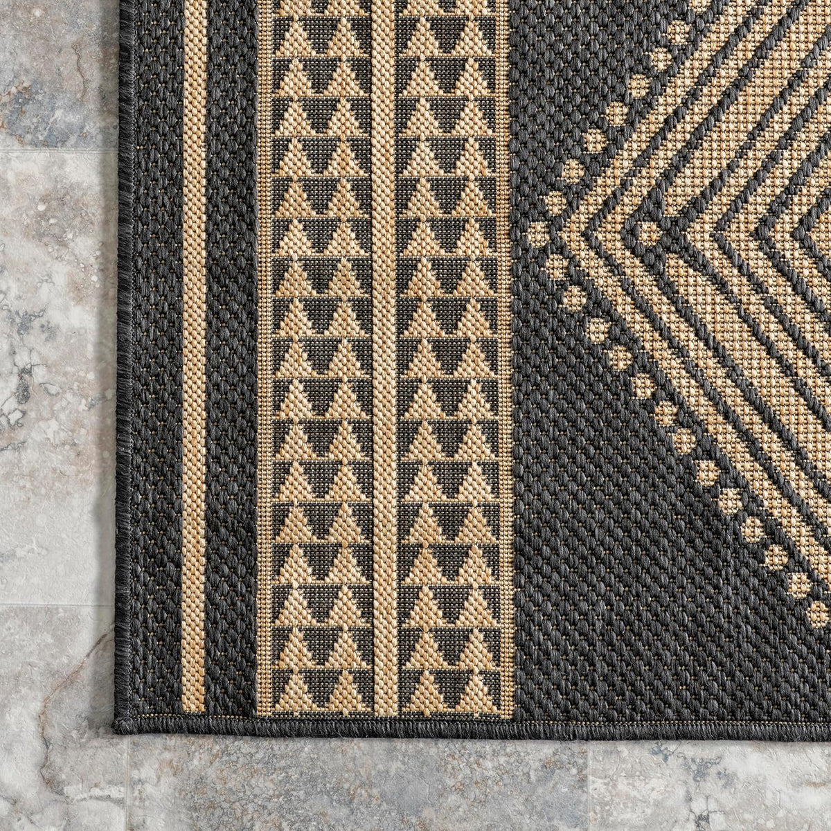 Ranya Dark Grey Geometric Indoor/Outdoor Area Rug, 5' X 8'